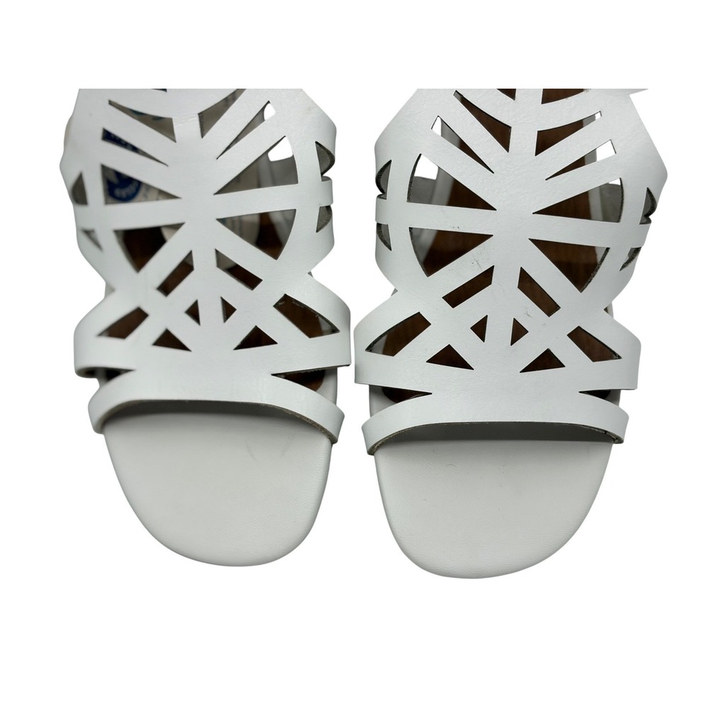 Baretraps Velvet White Laser Cut Block Heel Sandals Women's Size‎ 8.5 M - Picture 3 of 9